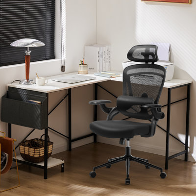 Ensemble de bureau et de chaise: bureau d'ordinateur en L et chaise de bureau en filet
