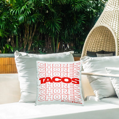 Conception de coussin d'extérieur imprimé Tacos Over Chores par Jedco Brands, Inc.