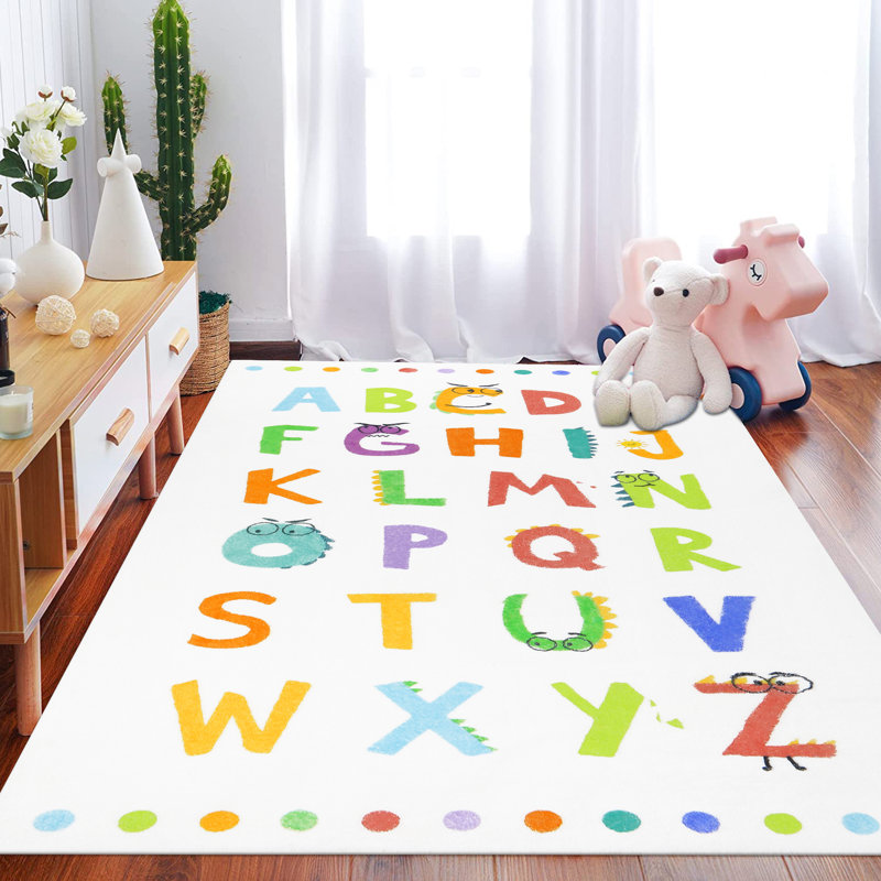 Tapis blanc tissé à la machine Issifu