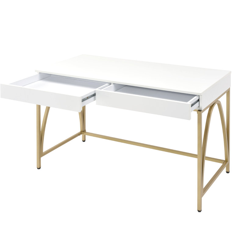 Bureau rectangulaire blanc lustré, 2 tiroirs et piètement en métal doré pour bureau à pieds carrés.