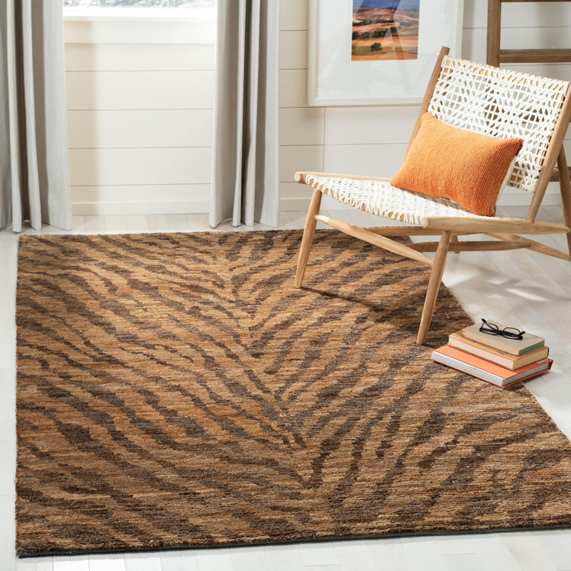 Ferrera Hand-Knotted Natural/Black Area Rug, Rectangle 8' x 10'