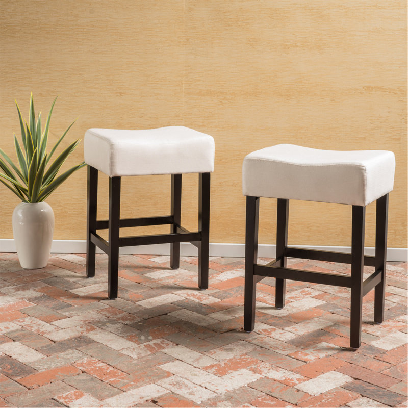 Elegant Leather Counter Height Barstool Set, Ideal For Kitchen And Entertaining Spaces.