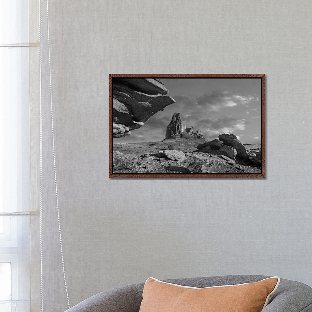 El Capitan, Monument Valley, Arizona von Tim Fitzharris - Gallery-Wrapped Canvas Giclée on Canvas