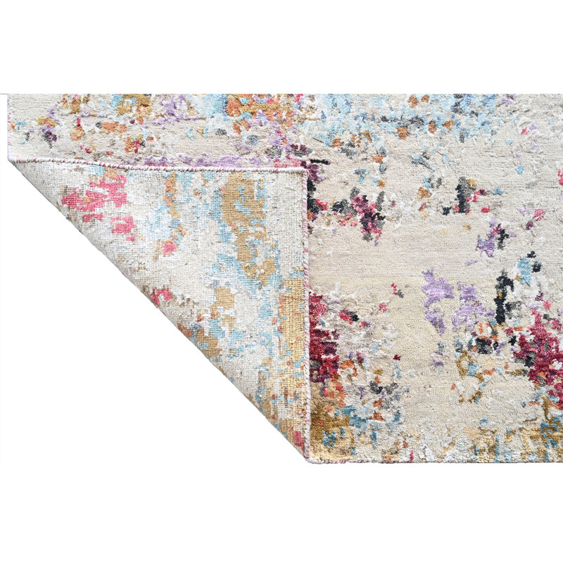 Hand Knotted Area Rug in Silver And Lilac
