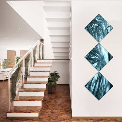 " Fractal 3D Stripes Everywhere " 3 - Pieces
