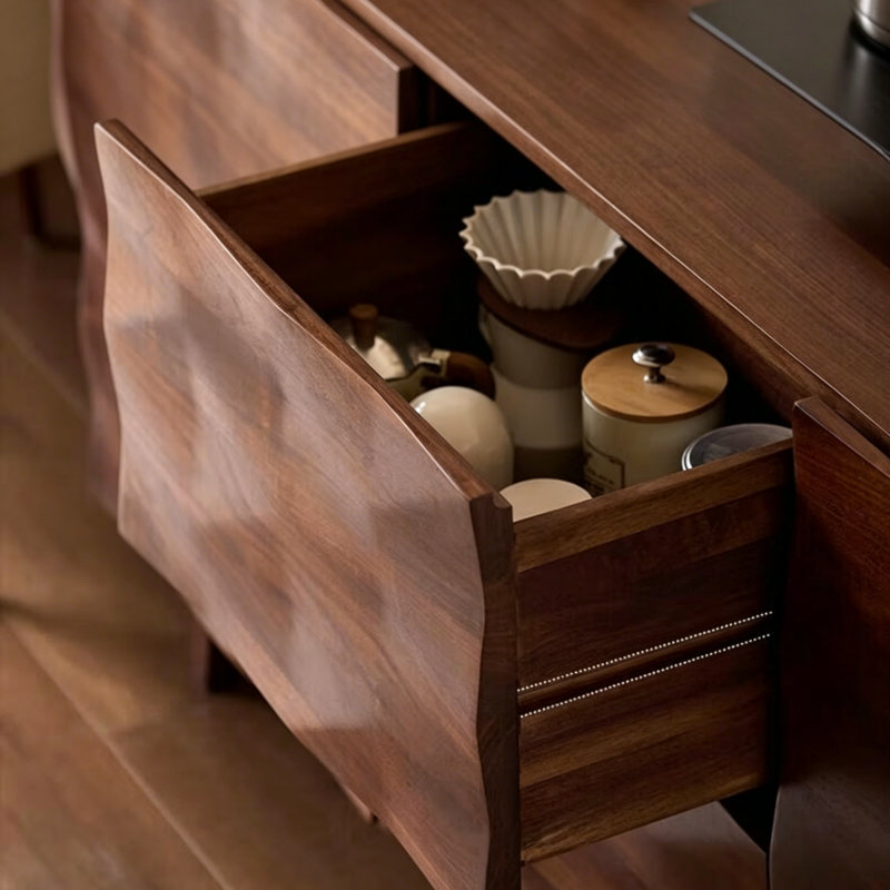 Buffet en bois massif au design créatif, 31.5" H x 62.99" W x 15.75" D
