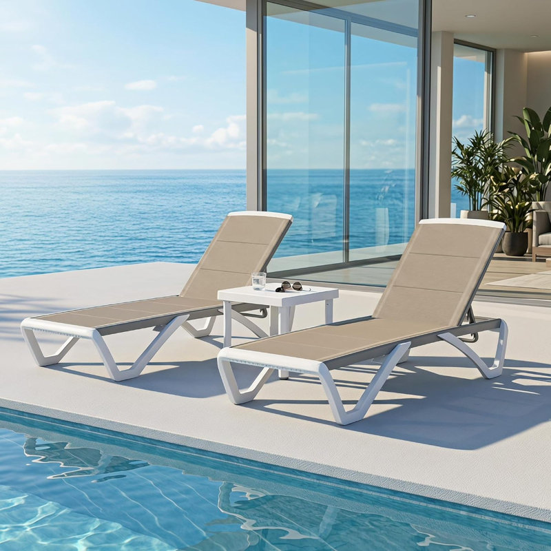 Chaises longues de patio ajustables, structure en aluminium, ensemble moderne pour bord de piscine avec table