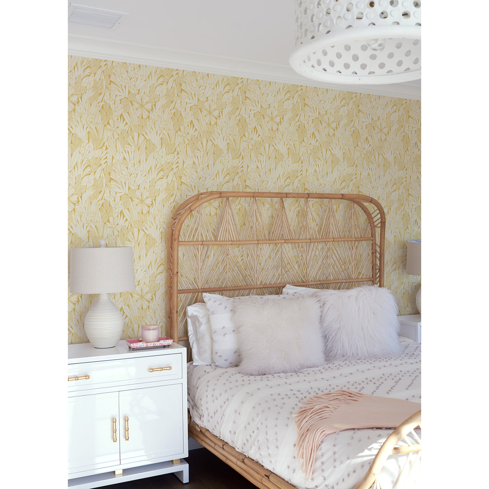 Avellana Botanical Wallpaper, Yellow