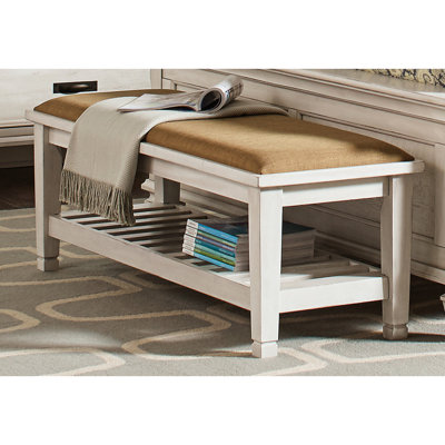 Banc blanc avec revêtement brun et tablette de rangement fonctionnelle, coussin moelleux blanc antique pour chambre à coucher