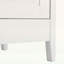 Commode pour la chambre à coucher avec 6 tiroirs spacieux, une surface supérieure large et des poignées en métal, pour un rangement organisé et un décor moderne.