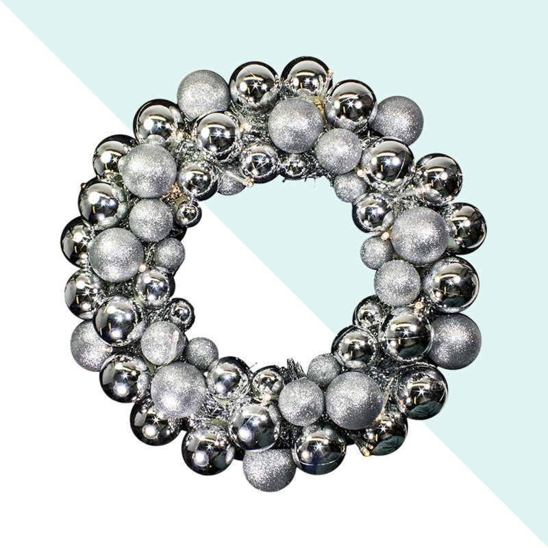 Lighted Plastic 16'' Wreath, Silver