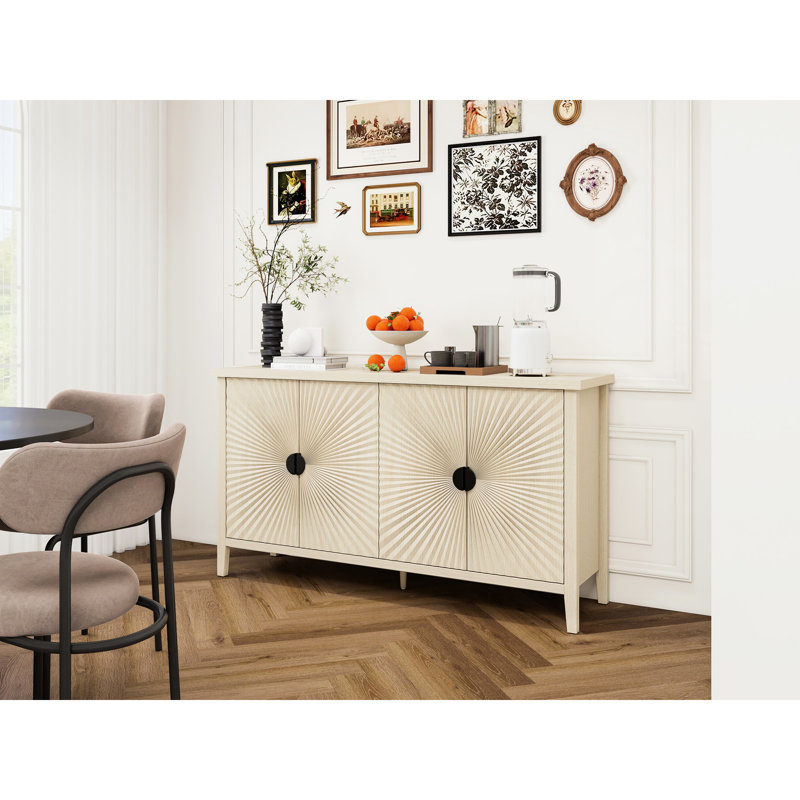 Buffet 4 portes avec panneaux 3D et tablettes réglables, bar à café moderne pour la vie, salle à manger de cuisine, texture grain de bois, demi-poignées noires exquises, structure en métal, basculement de soutien supplémentaire