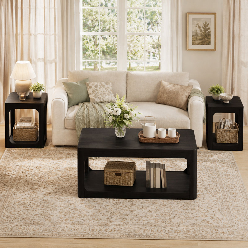 Ensemble de tables basses et de tables de bout noires 3 pièces avec tablette de rangement ouverte à double couche, panneau de particules et panneau de fibres à densité moyenne avec finition noire matte, conception à bords arrondis, ensemble de mobilier de salon moderne avec 1 table basse et 2 tables d'appoint