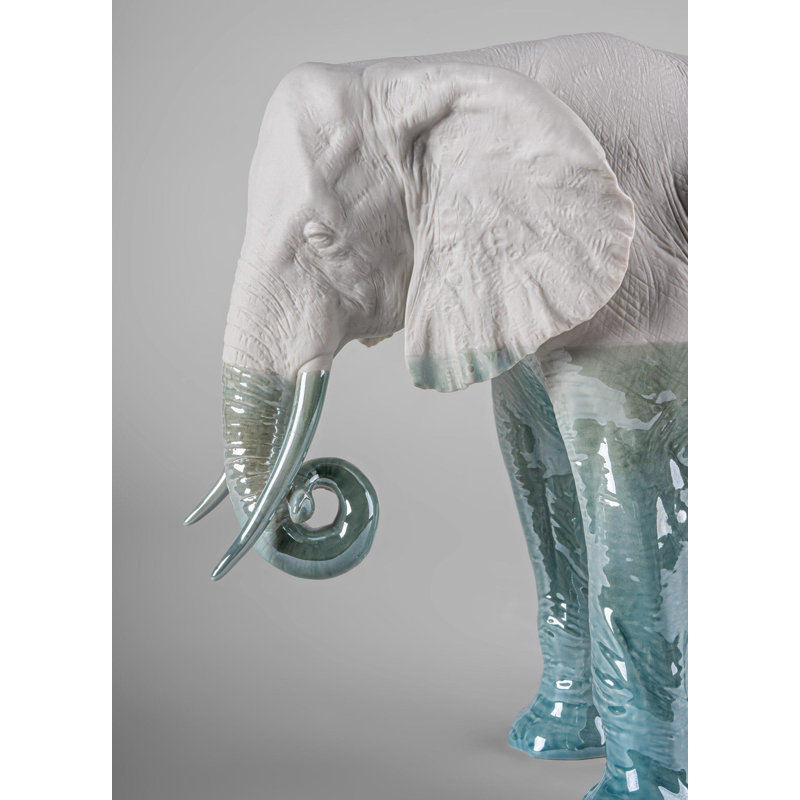 Elephant - Underwater