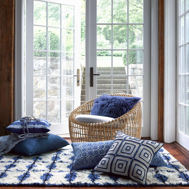 Noma Indigo Handwoven Wool Rug, Rectangle 7'6" x 9'6"