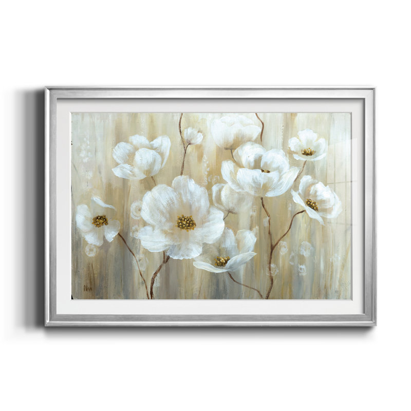 Shimmering Blossoms - Reproduction d'art sur papier encadrée, H 30,5 po x l 42,5 po x P 1,5 po, Argent