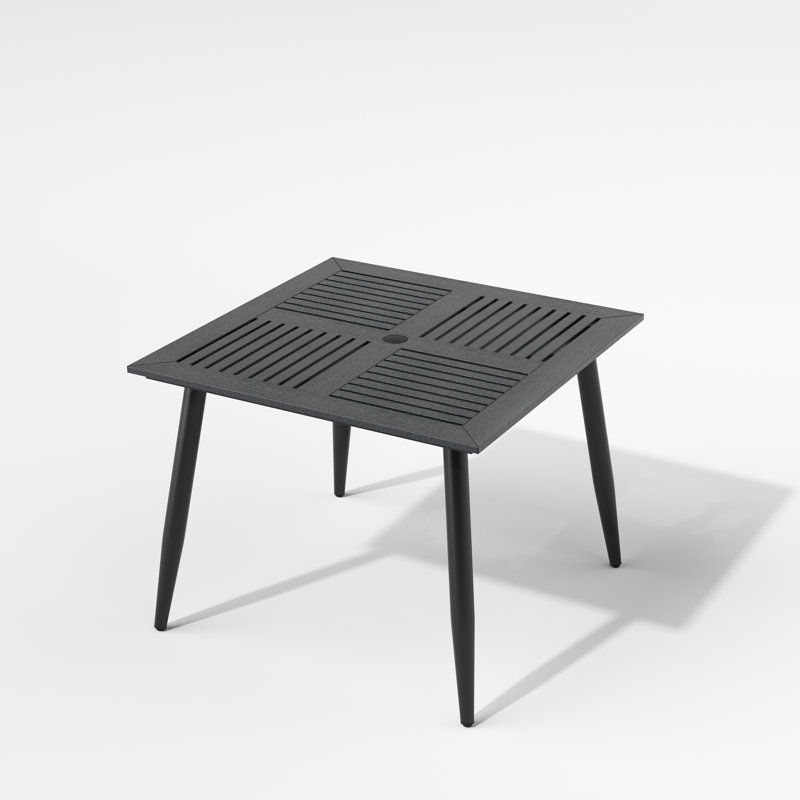 Table de salle à manger en métal