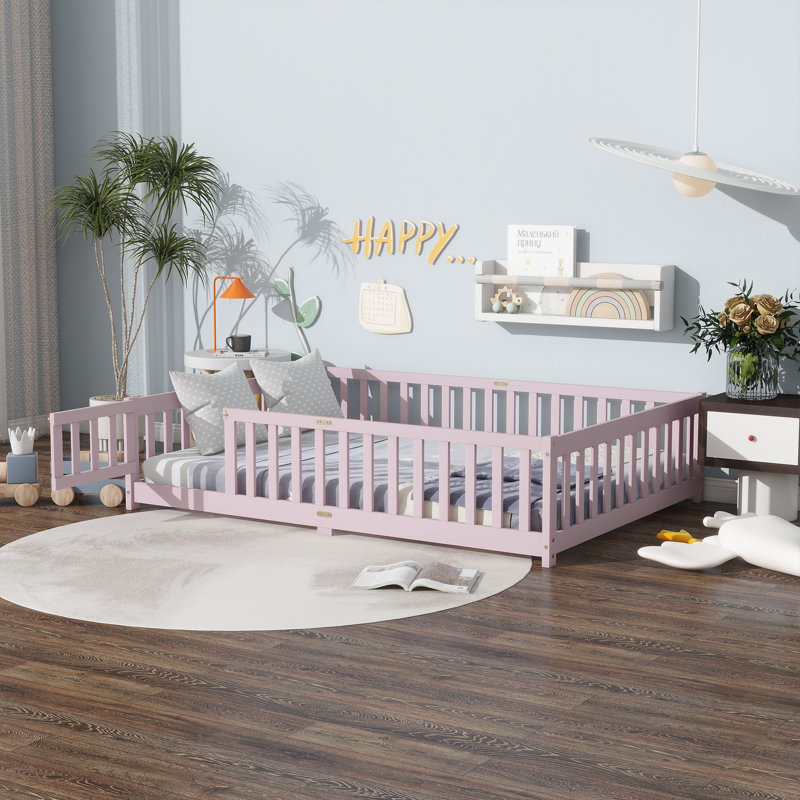 Lit sur pied Alice avec clôture, porte et cadre en bois Alice, Rose