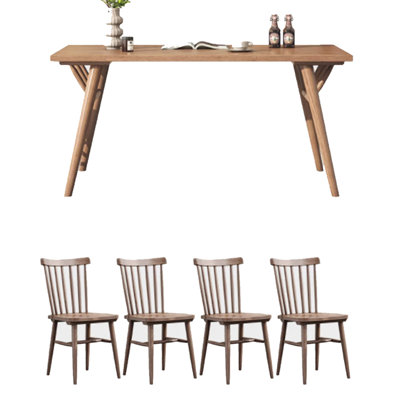Ensemble de table à manger en bois massif de style nordique.