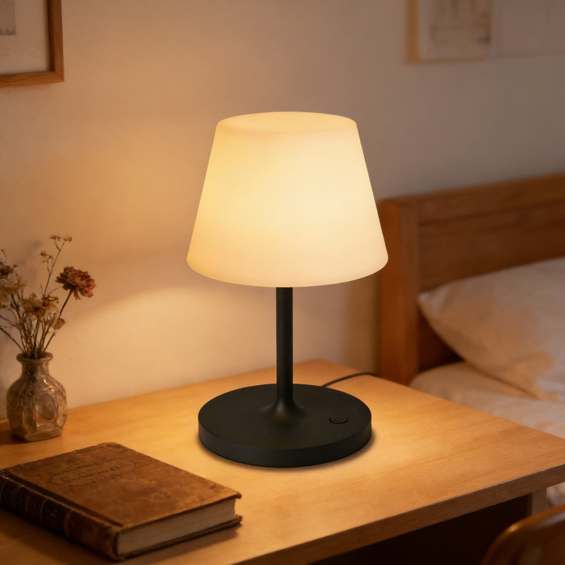 Lampe de table rechargeable avec 8 couleurs RVB et gradation continue - bureau à DEL sans fil et veilleuse imperméable pour une utilisation intérieure / extérieure, portable pour le camping dans la chambre à coucher