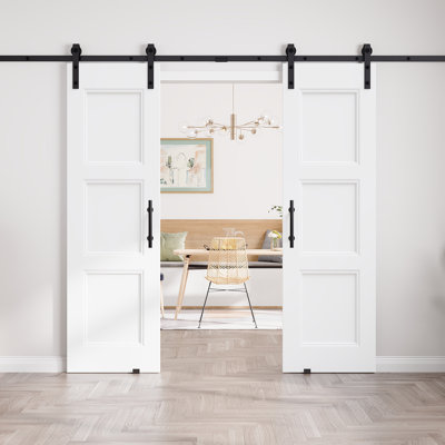 Panneau pré-assemblé, porte de grange coulissante de 80 po de hauteur et porte de grange en bois de finition blanche avec trousse de quincaillerie d'installation (comprend une poignée ronde noire)