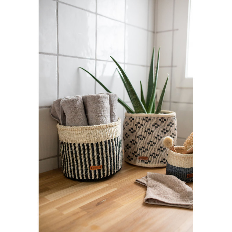 Panier en sisal rayé noir et blanc