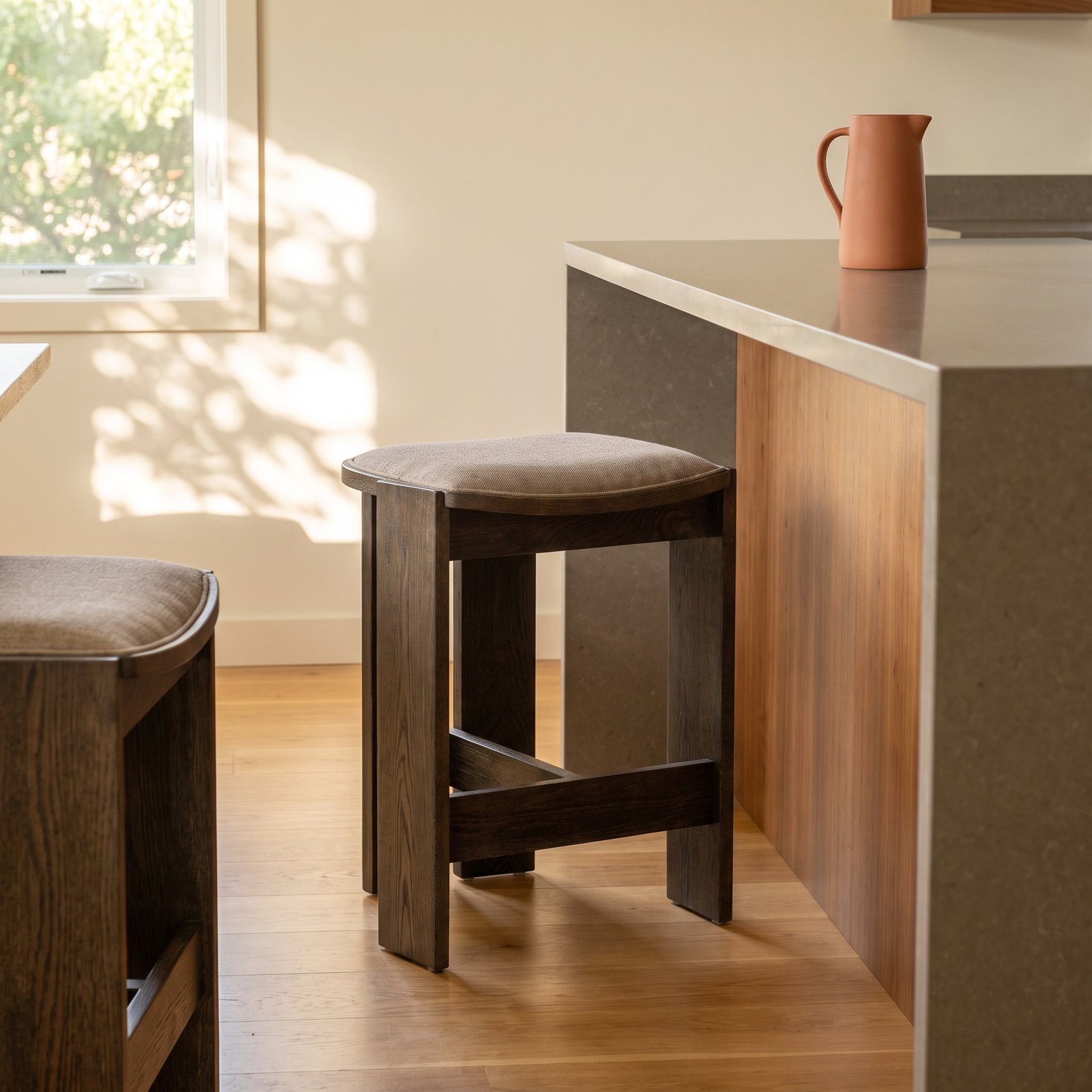 Errick Bar and Counter Stool, Counter Stool (26.61" Seat Height)