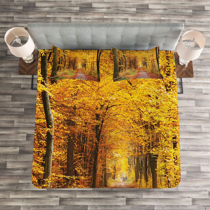 Yellow/Brown 100% Microfibre Bedspread, 220 x 264 cm