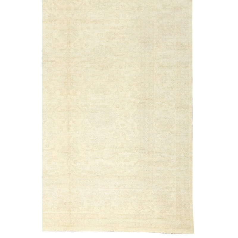 Sultanabad Hand-Knotted High-Quality Cream Area Rug