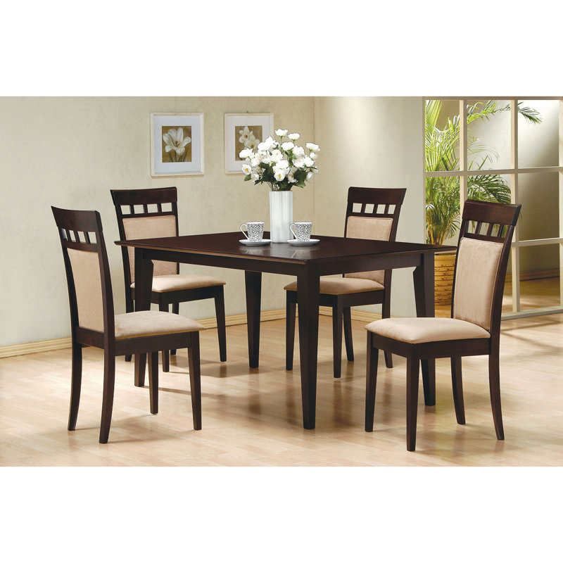 Ensemble repas pour 4 personnes Avleen