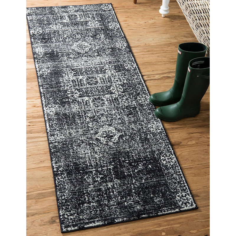 Tapis à motif oriental noir Kasha, Tapis de couloir 2 pi 2 po x 6 pi