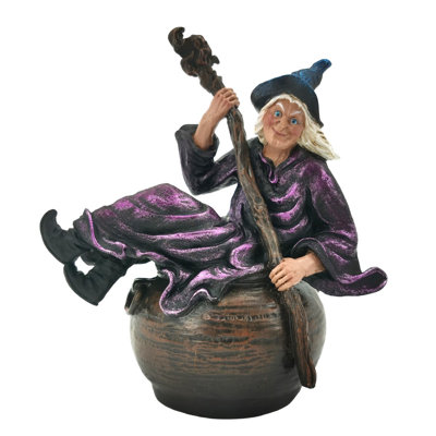Pembrooke Figurines & Sculptures