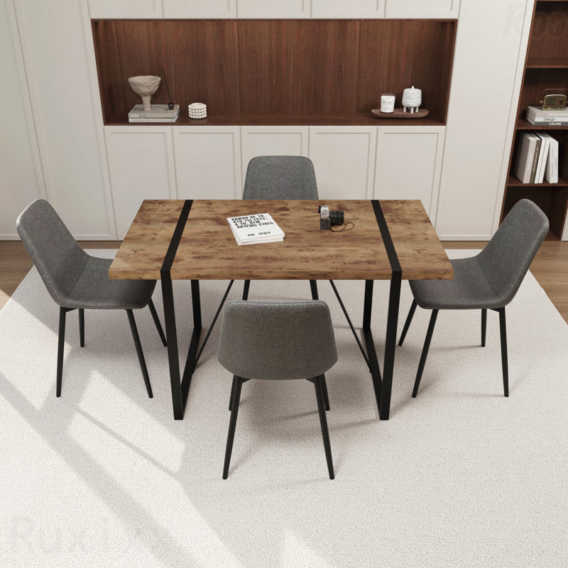 Ensemble de salle à manger 5 pièces: table en bois aggloméré de 55 po et 4 chaises en suède, base rectangulaire en métal
