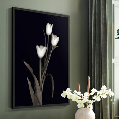 «Tulip Pose I», reproduction encadrée - bois massif