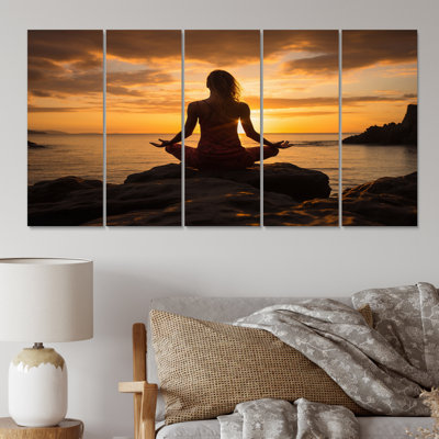 Orange orange, yoga au coucher du soleil II - art mural sur toile de yoga - 5 panneaux égaux
