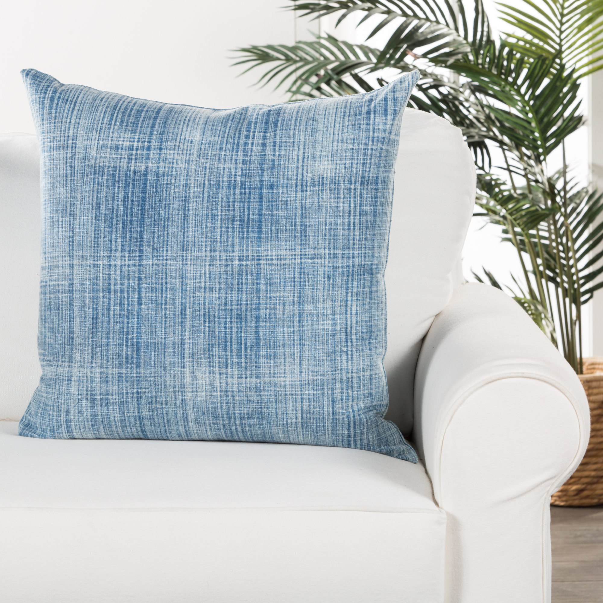 Jaipur Living Morgan ROV01 Solid Blue And White Poly Filled Pillow (22"), Down Fill