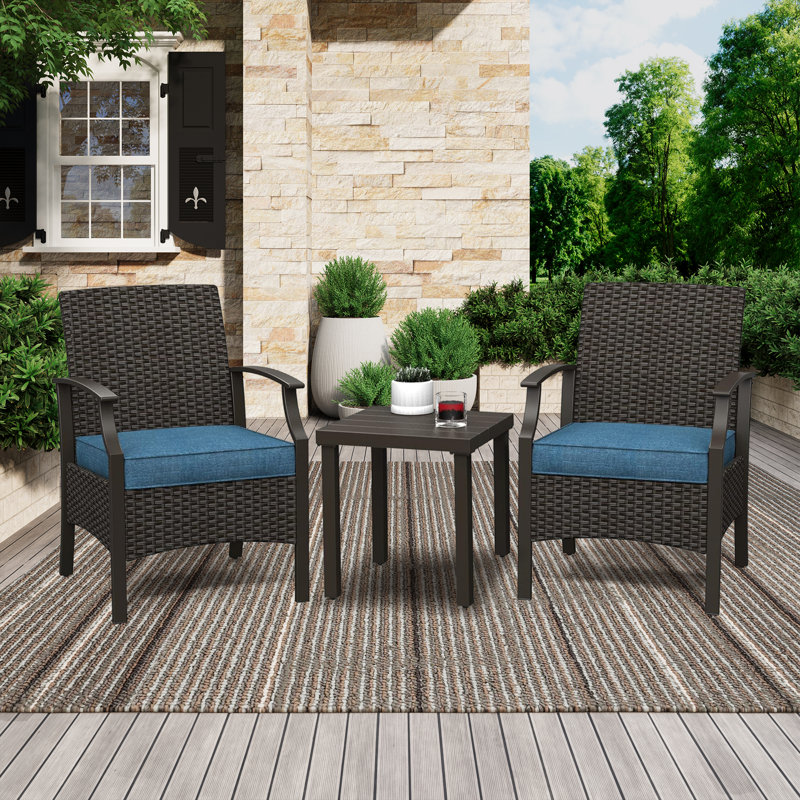 Ensemble de conversation de 3 pièces pour ensemble de patio en osier d'extérieur avec chaises bistro et table basse