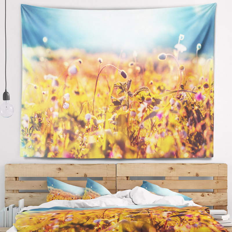 Tapisserie «Little Mountain Flowers on Sunny Day», H 50 po x l 60 po