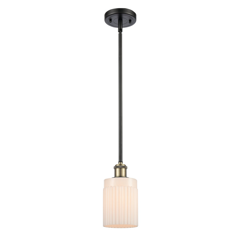 Luminaire suspendu simple à 1 lumière Kamena, Blanc mat, Ampoule non incluse, Laiton antique noir