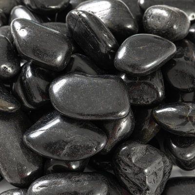 Rivora Nero Polished Quartzite Landscaping Pebbles, 0.75-1.25 in. (55 Bags, 40 lbs/Bag)