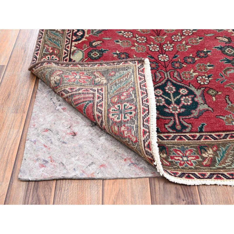Tapis rouge 2 pi 7 po x 12 pi 5 po rouge Tabriz persan rétro avec motif intégral, usé et patiné, 100% laine, noué à la main, velours zéro, côtés et extrémités professionnellement sécurisés, tapis de couloir