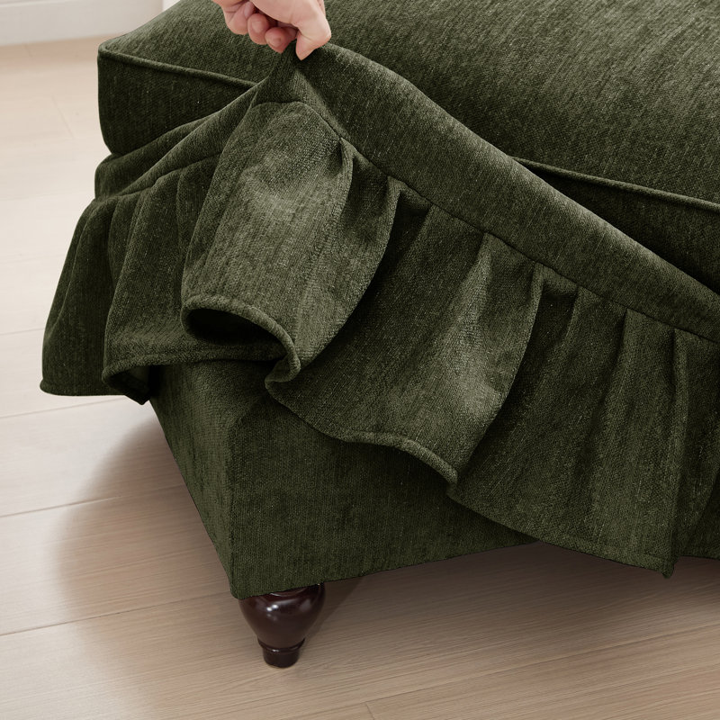 Classique avec accoudoirs évasés, jupes amovibles, épouse les formes du corps, mousse haute densité, tissu chenille, configurations multiples pour espace réduit. Combinaison modulaire de 2 pièces avec jupes à volants, plis et volants amovibles.
