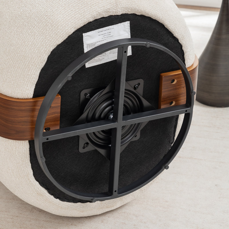 Fauteuil demi-tonneau pivotant avec accoudoirs en bois Kasia, Beige