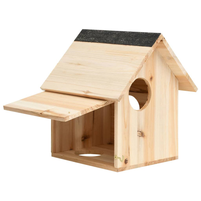 Kasandra Mounted Squirrel House