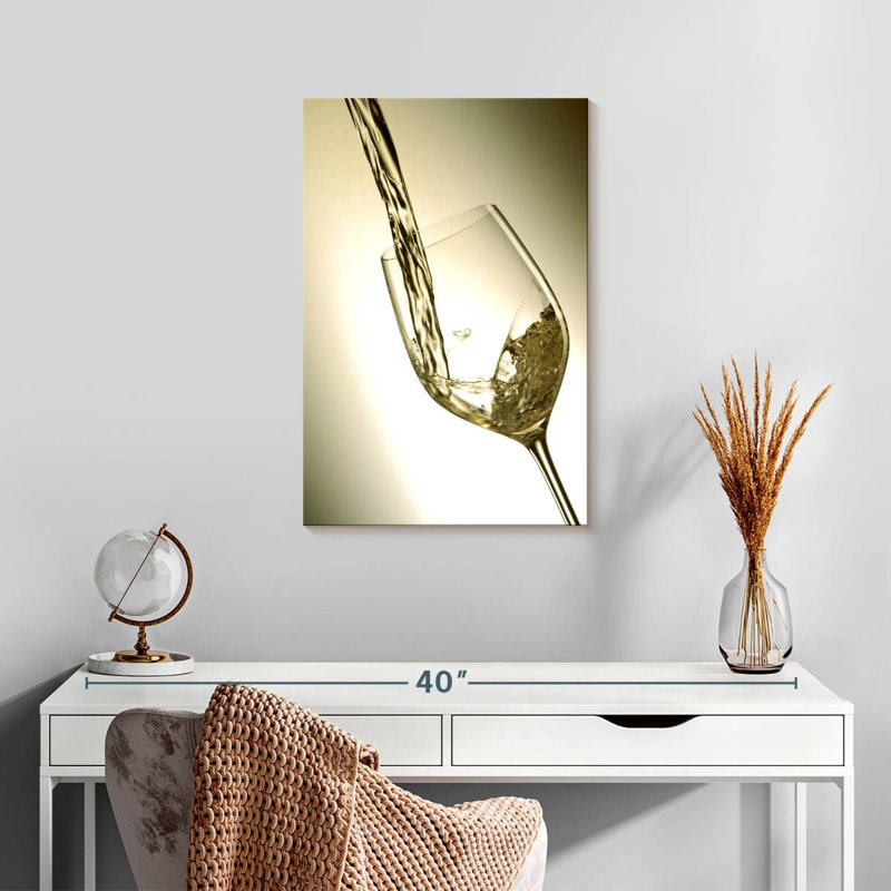 Yarlin White Wine Flow, 24" H x 16" W