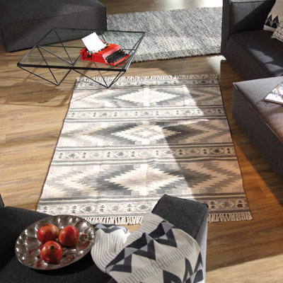 Kelim Colors Southwestern Wool Hand Woven Area Rug