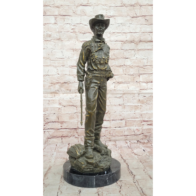 Statue de cowboy en bronze avec fusil - décor de sculpture de l'Ouest