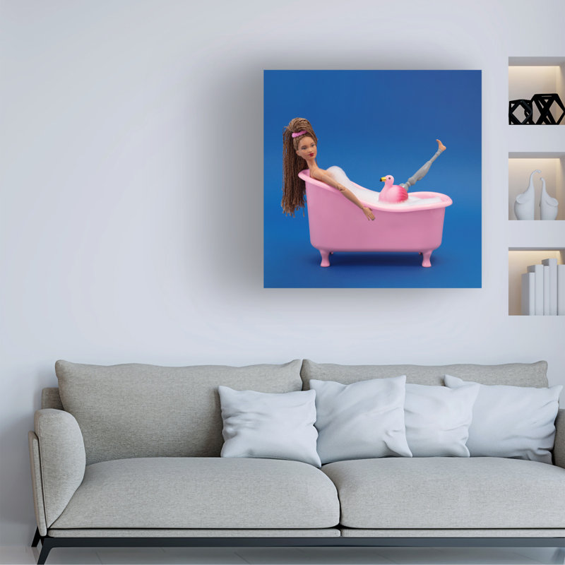 Modern & Contemporary, 18" H x 18" W x 2" D