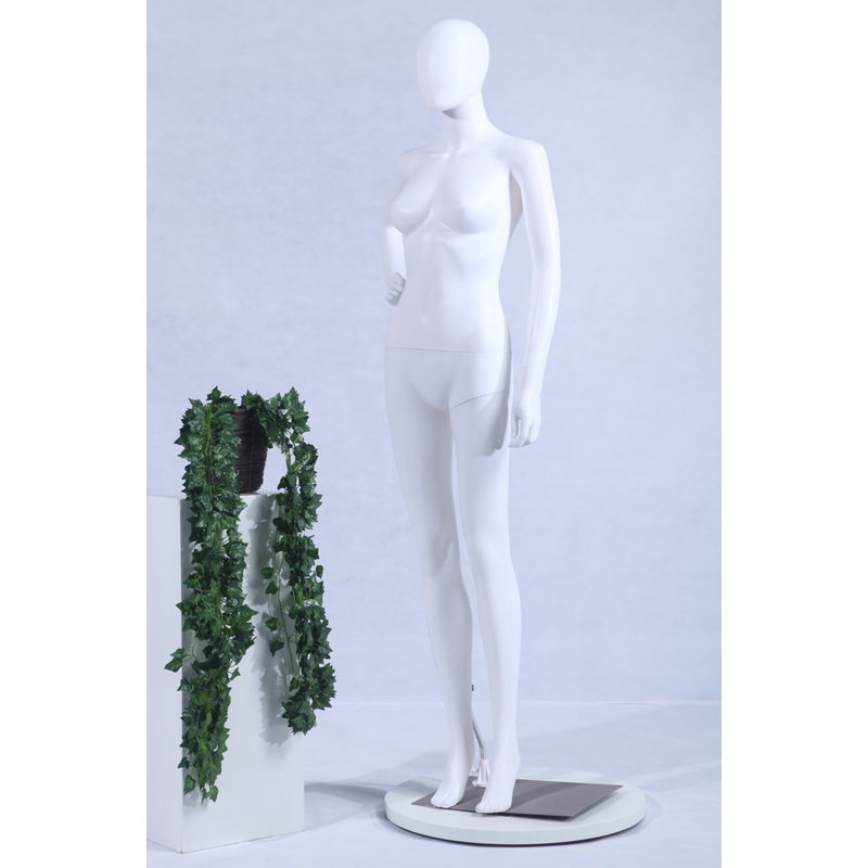Ivy Bronx Mannequin