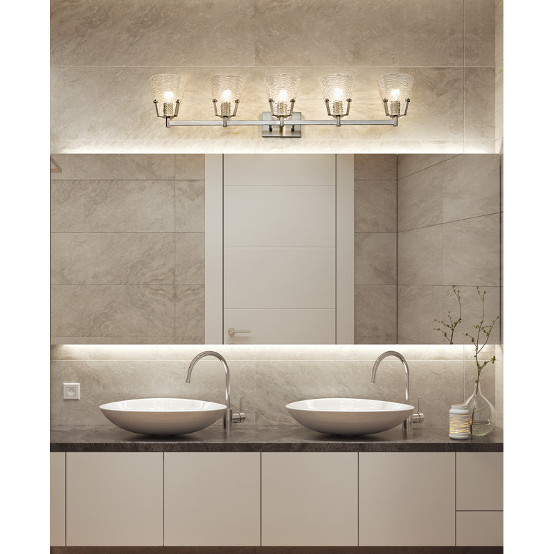 Éclairage pour meuble-lavabo à 5 lumières Baines, Nickel brossé